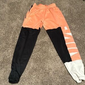 nike basketball sweatpants size small